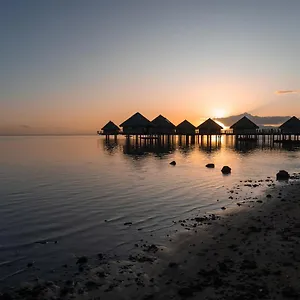 Le Charme Polynésien Proximité Plage Et Commerces Maison d'hôtes